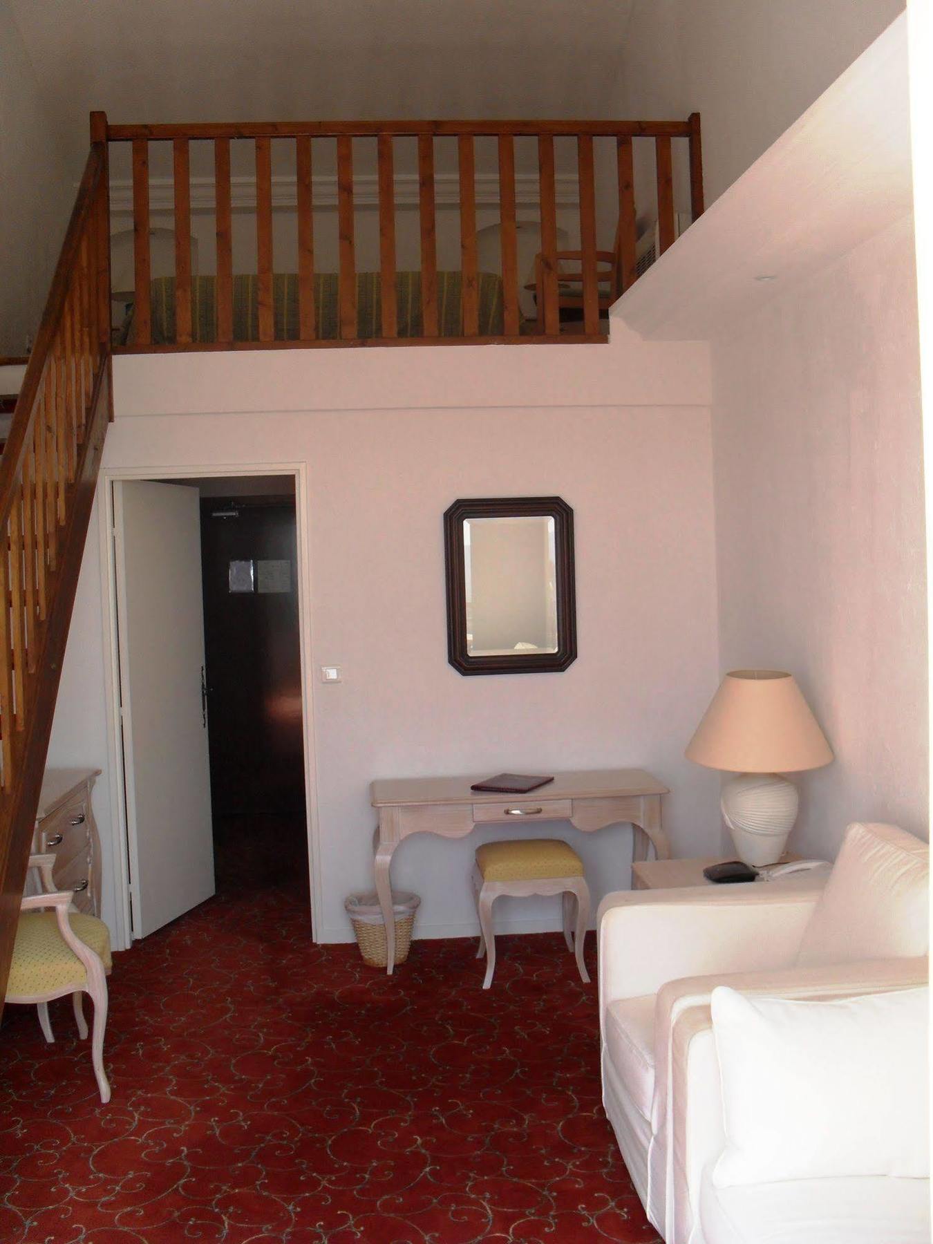 Hostellerie Le Baou Раматюл Екстериор снимка