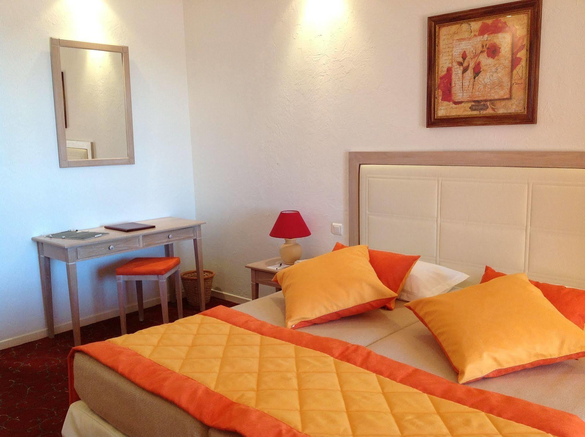 Hostellerie Le Baou Раматюл Екстериор снимка